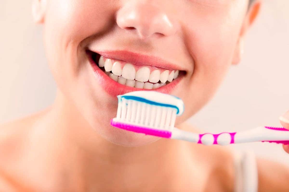 Rico barricada carne de vaca Ventajas y desventajas del cepillo de dientes manual - Clínica Dental COV